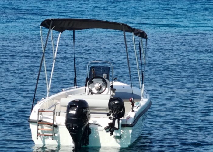 Rent a boat Aegina